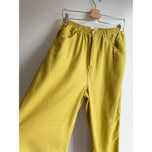 L.F. Markey Fergus Trouser // Pistachio Linen - Picture 7 of 16